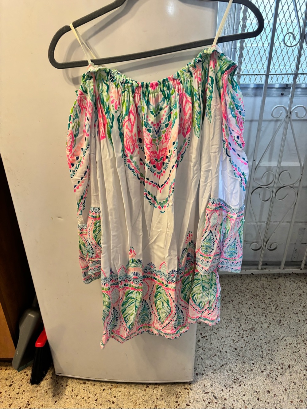 Lilly Pulitzer Nevie off-the-shoulder dress in the Coconut Coast medium - Picture 3 of 8